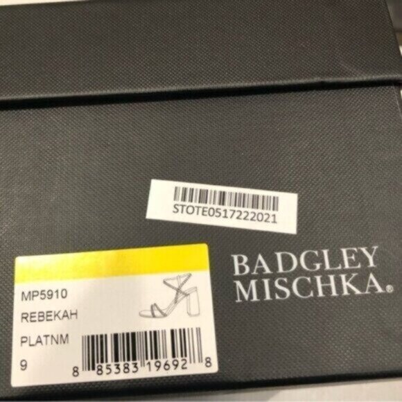 NWT Badgley Mischa Platinum Metallic Block Heel Bridal Sexy Dressy Sandals 9 - Picture 10 of 10